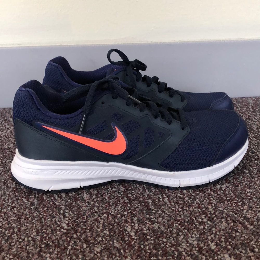 Never Worn Nike Sneakers!